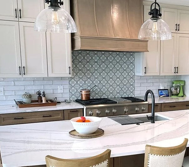 Sidney Range Hood - Ogee Trim