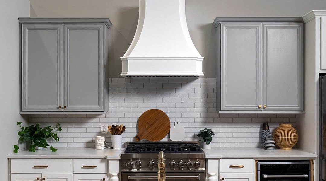 Ainsley Range Hood - Ogee Trim